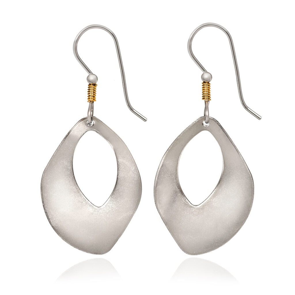 HAMMERED ORGANIC SHAPE SILVER