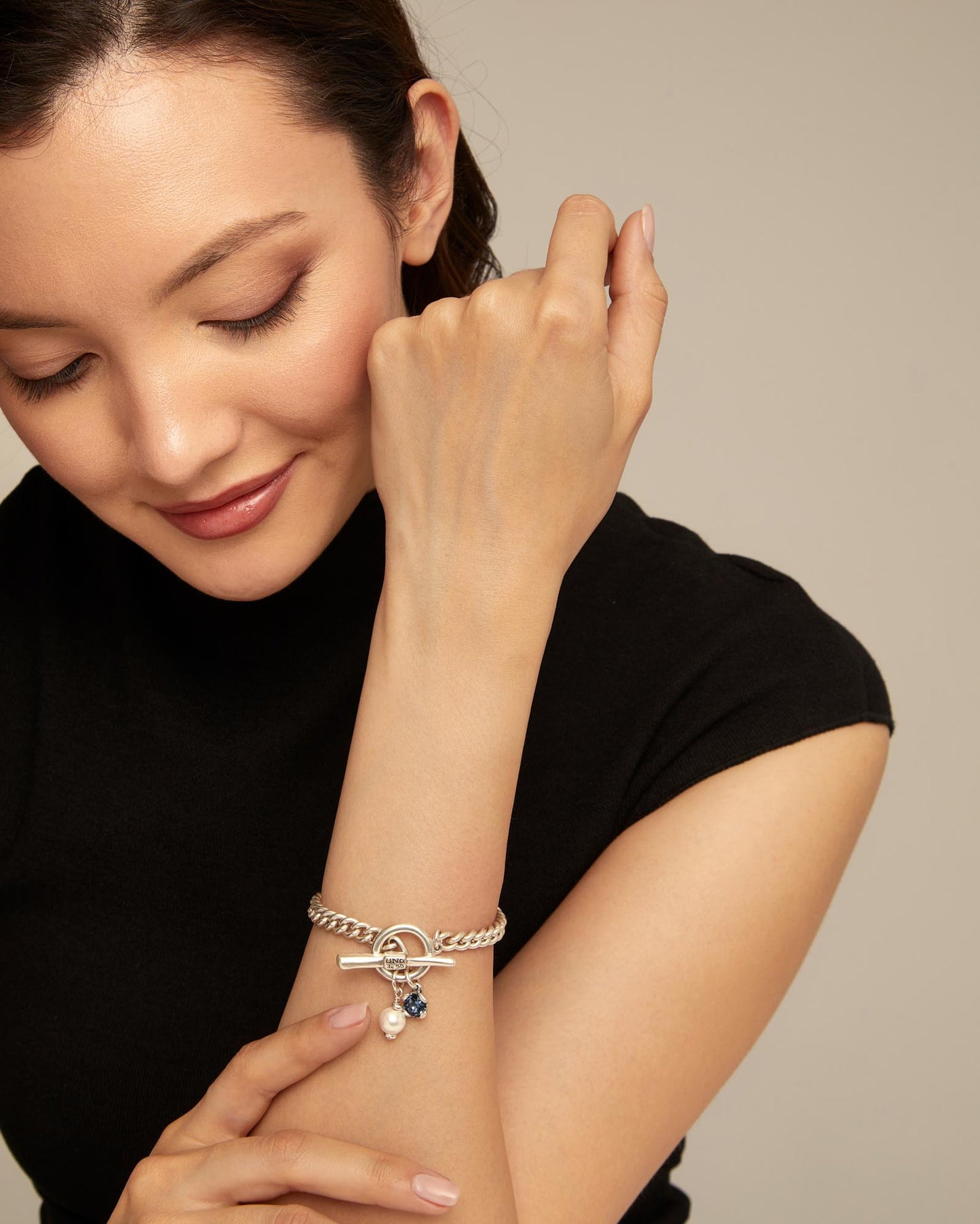 Two Expearltional Bracelet M