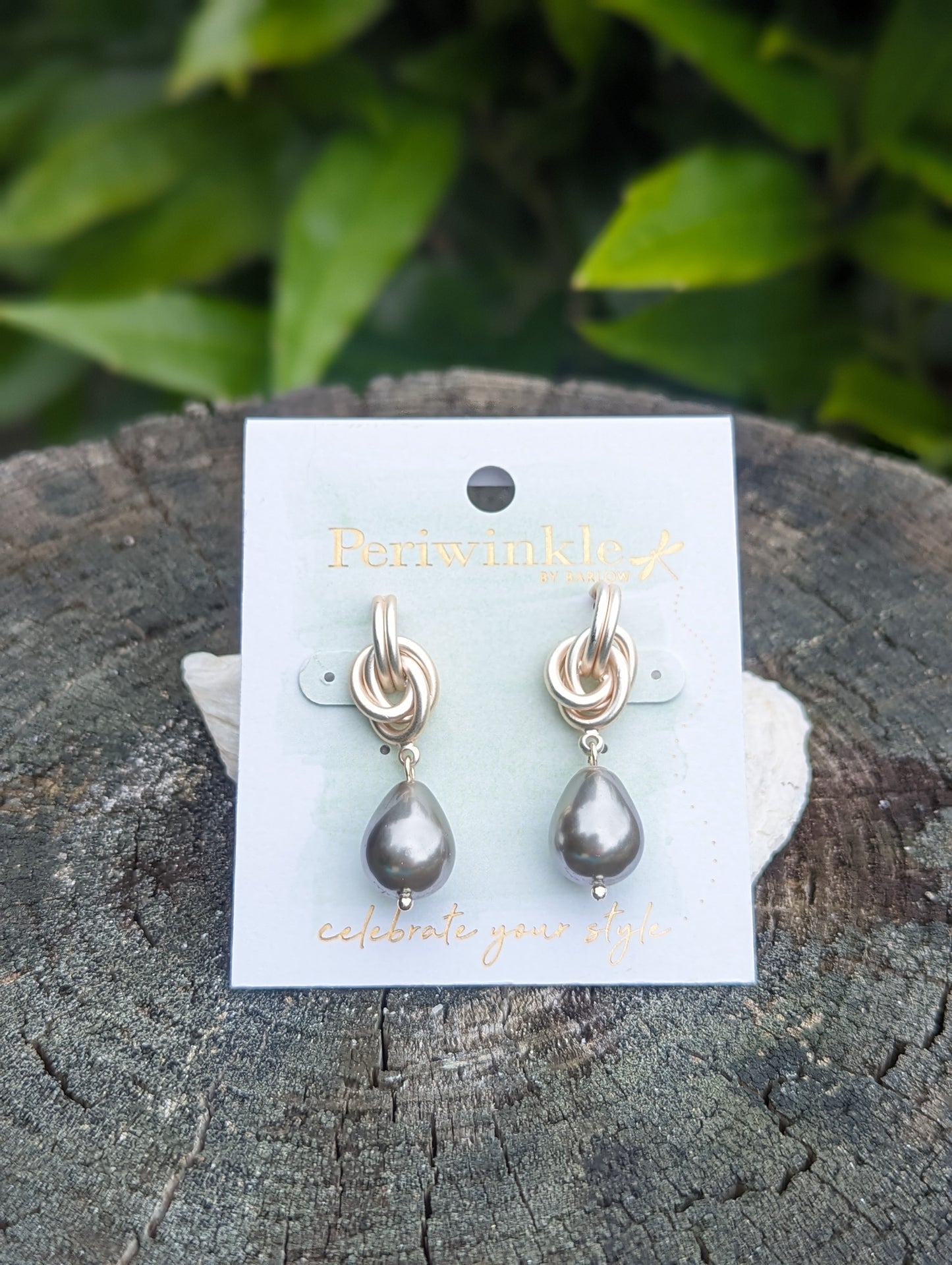 SILVER SWIRL W/GRY DROP EARRING