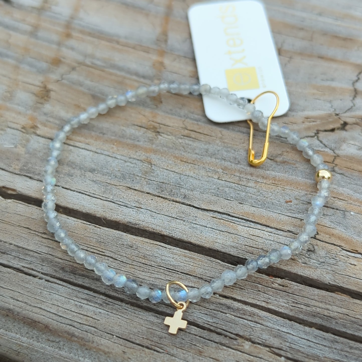 EXTENDS GEMSTONE 3MM LAB CROSS