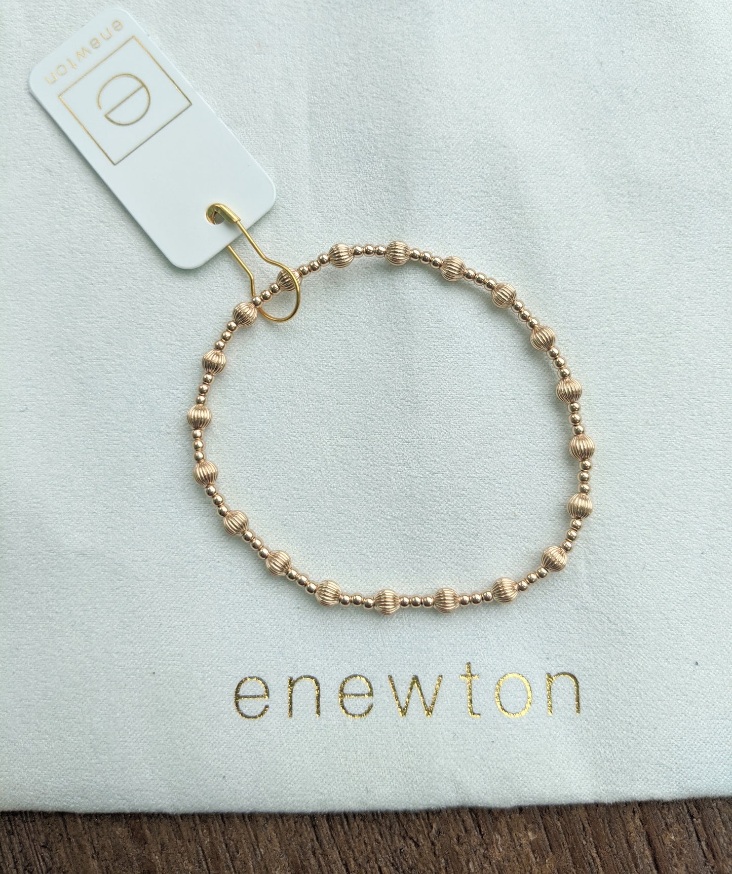 Dignity Sincerity Pattern 4mm Bead Bracelet - Gold