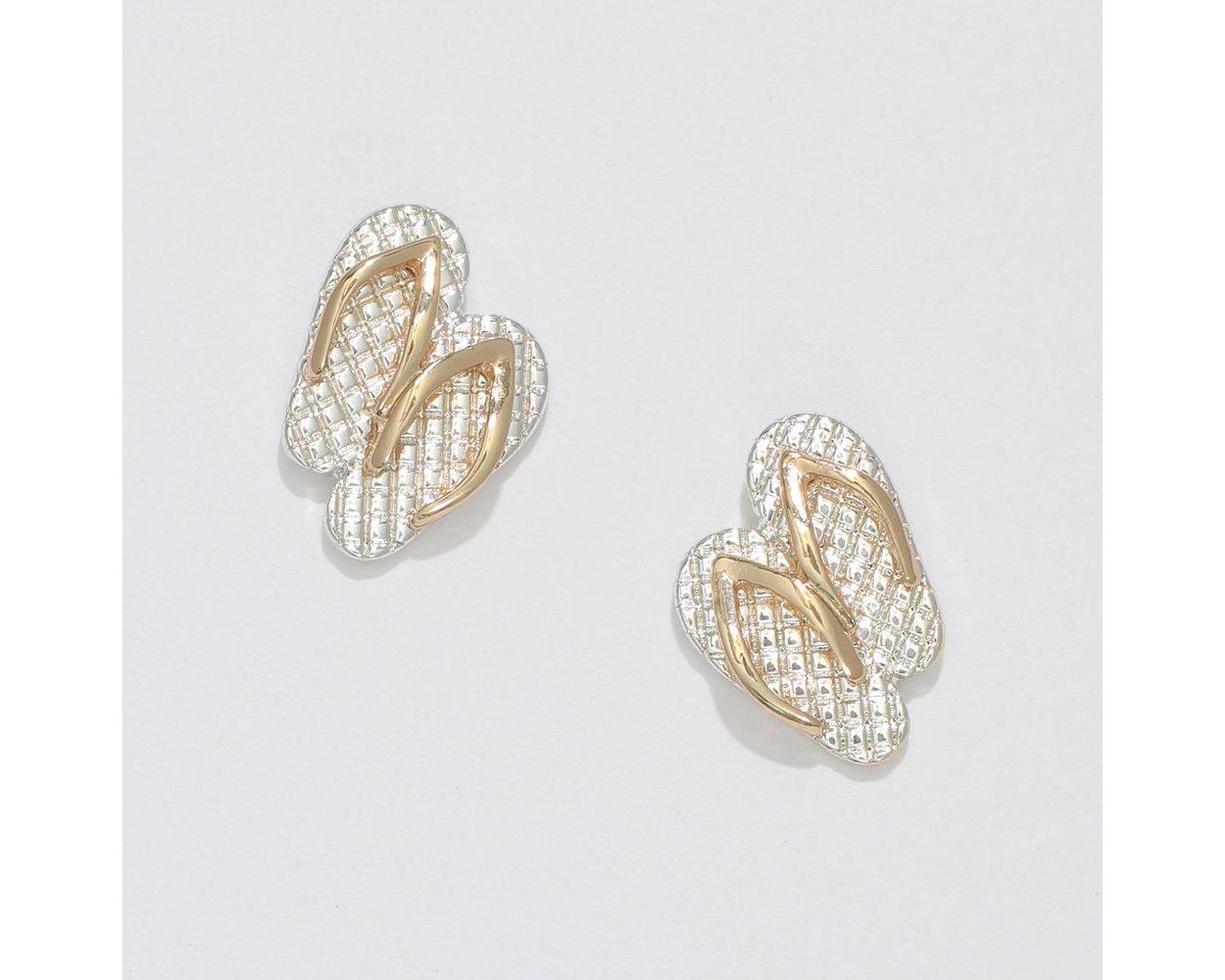 Two-Tone Flip Flop Earring Periwinkle Jewelry 8120412_sum2024