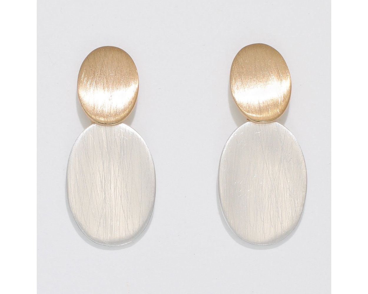 Two-Tone Textured Drop Earring Periwinkle Jewelry 8120440_sum2024