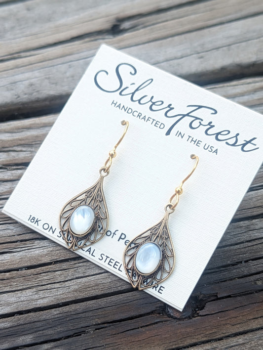 Filigree Tear w/ Mother of Pearl Earring