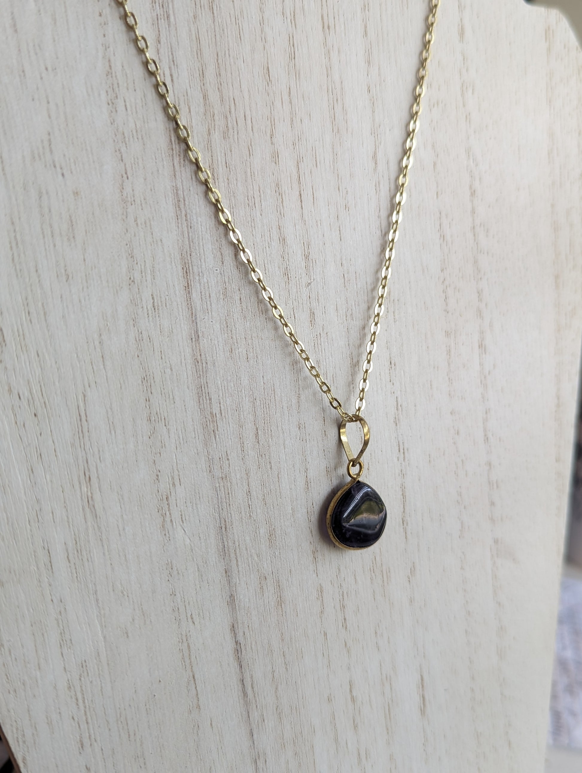 Precious Black Sky Stone Necklace Anju Jewelry PXL_20230727_211609843_ba6db56f-5b43-48b2-a226-8a990076d866