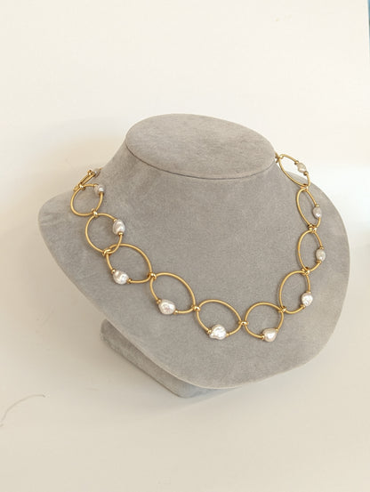 Oval Gold Piano Wire Necklace with Keishi and Freshwater Pearls