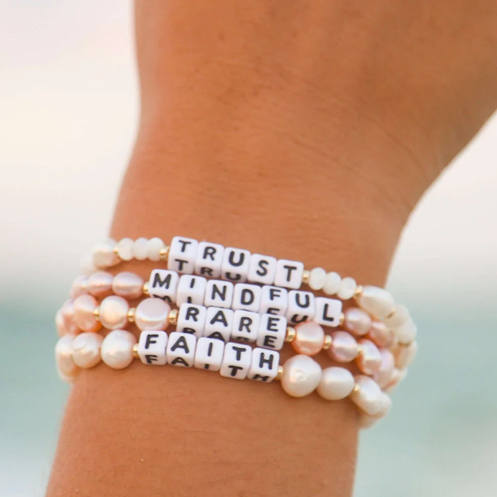 Trust- Freshwater Pearl Bead Pattern: Conch Little Words Project Jewelry SECONDARYPRODUCTIMAGE-FRESHWATERPEARLS-WRIST