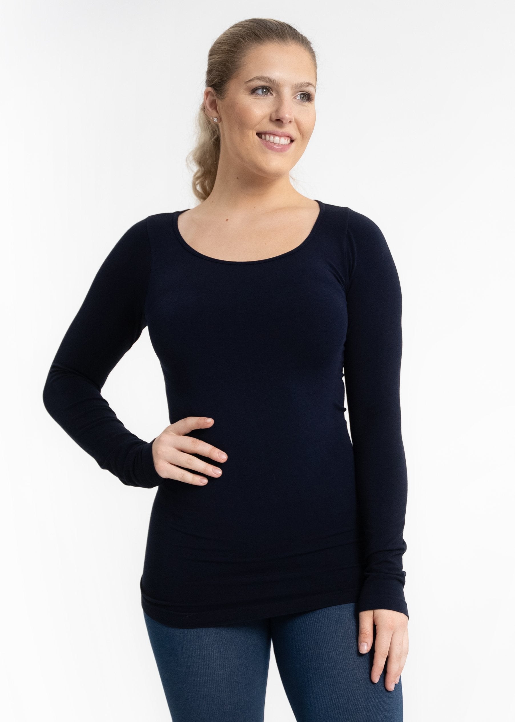 NAVY LS KNIT TOP ELIETIAN Womens Apparel DSC01940_2048x_39713d26-dfa3-47c9-a8eb-9cb6c259f8ef