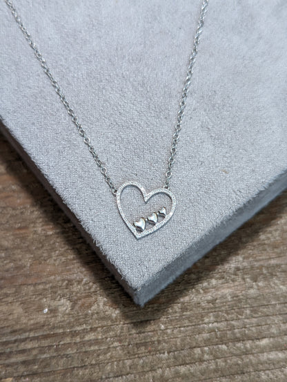 3 CAPTURED HEARTS SS NECKLACE