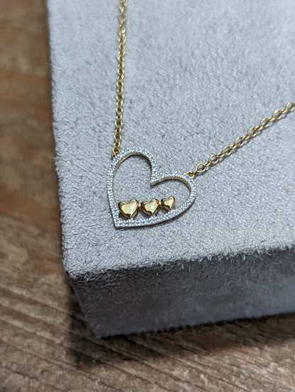 3 CAPTURED HEARTS YG NECKLACE