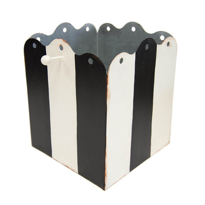 BLACK & WHITE PLANTER
