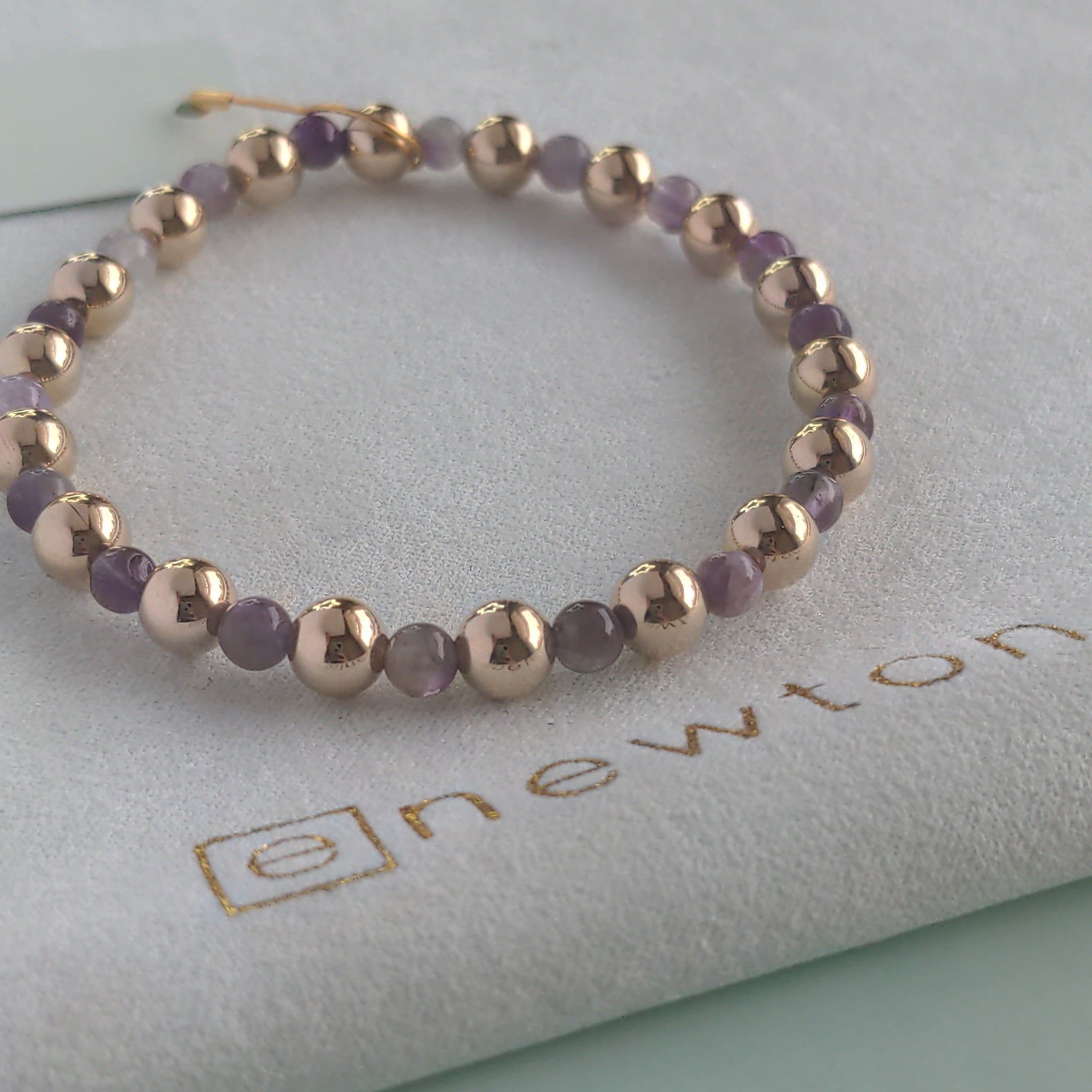 GRATEFUL 6MM DOGTOOTH AMETHYST