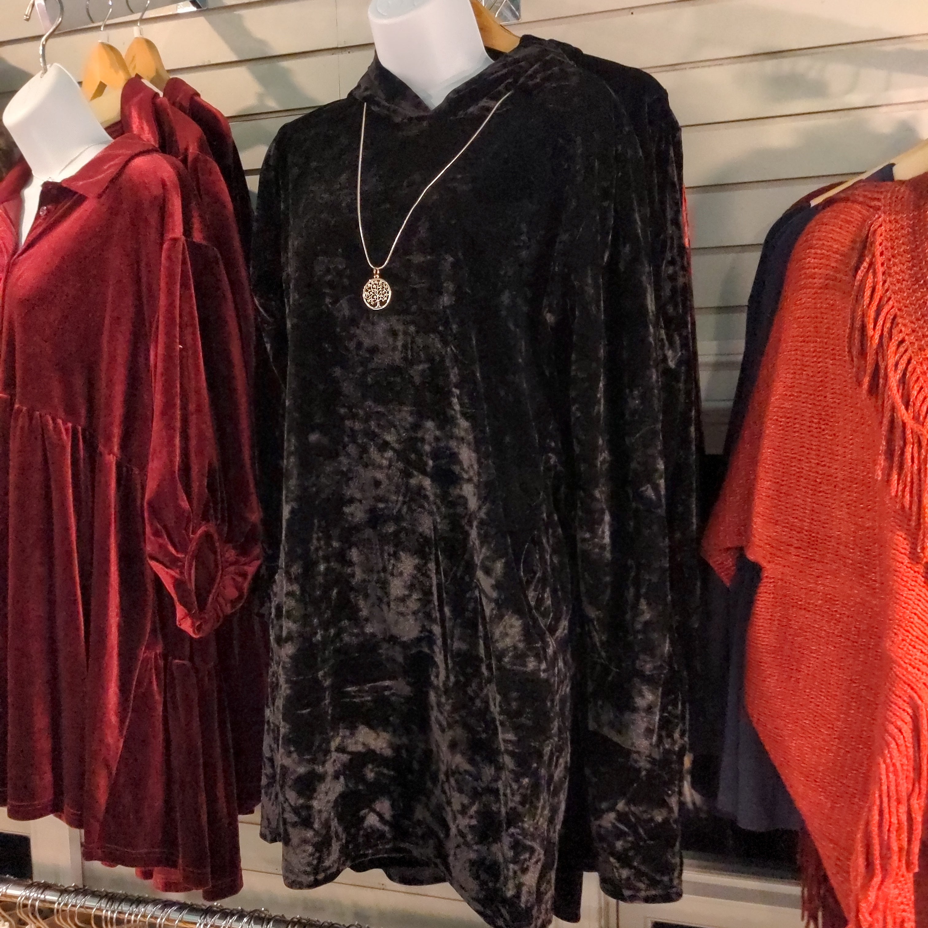 BLACK GIANNA VELVET HOOD DRESS