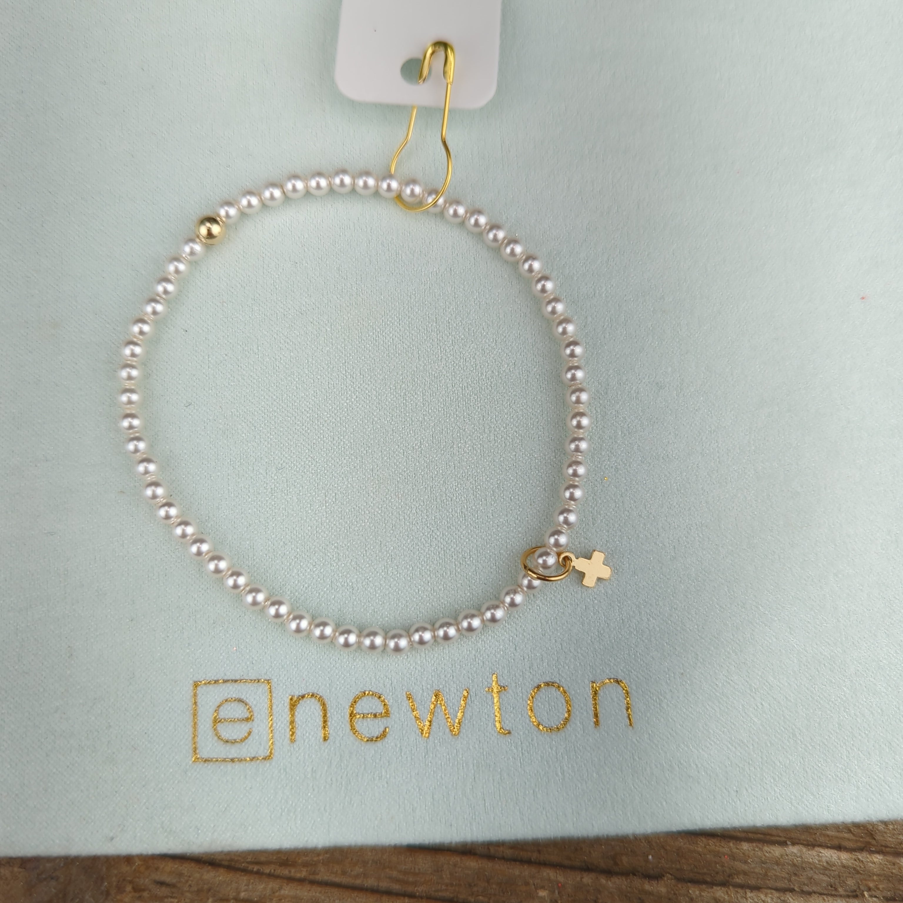 GEMSTONE 3MM PEARL CROSS