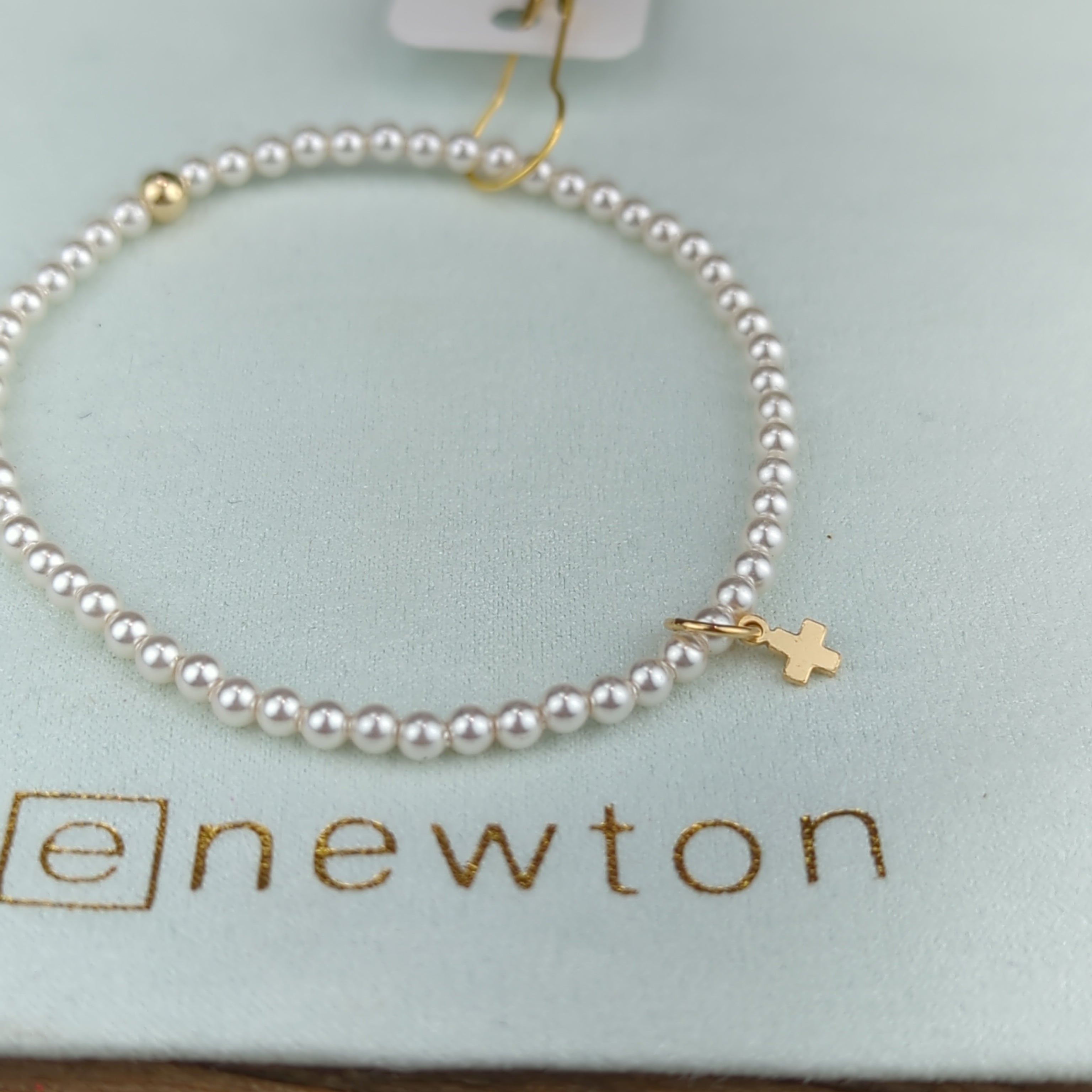 GEMSTONE 3MM PEARL CROSS