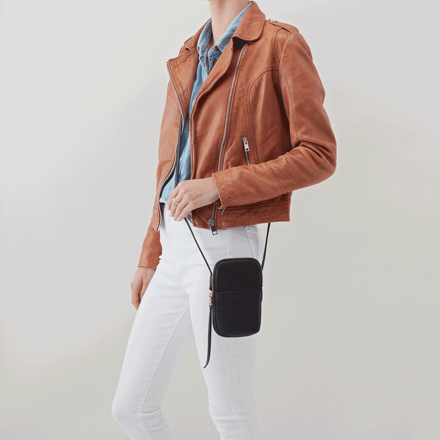 Hobo Fate Crossbody Phone Bag Black