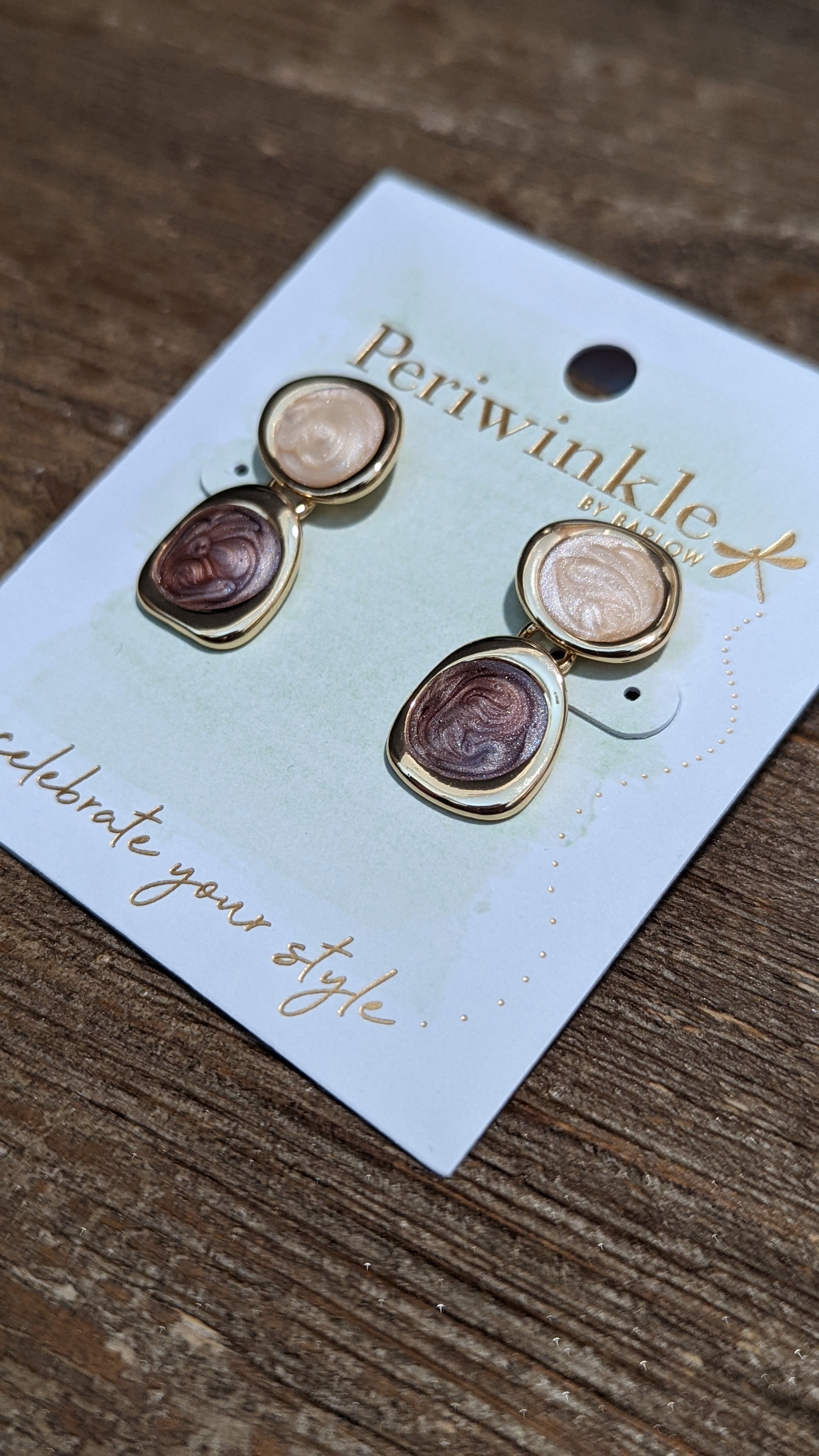 CREAM/BROWN DROP EARRING