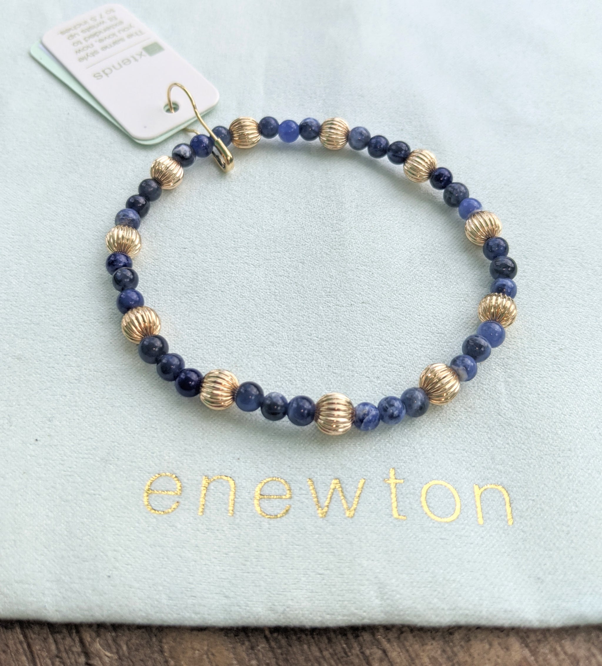 eNewton Extends Dignity Gold Sincerity Pattern 6mm Bead Bracelet - Available in Four Gemstones