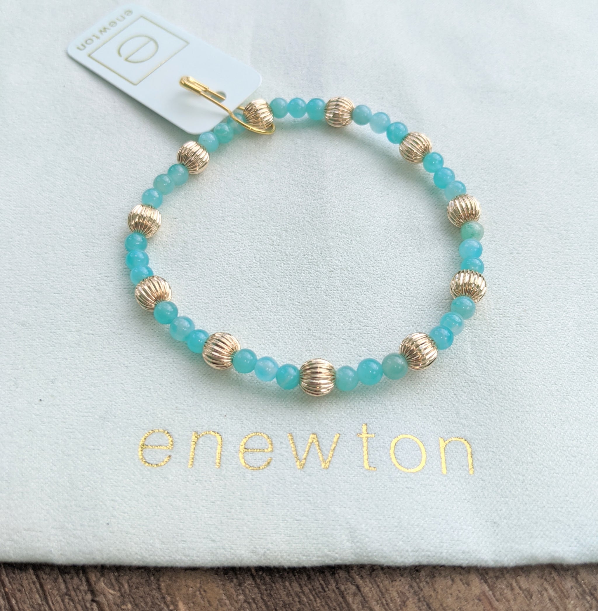 eNewton Sincerity Pattern 4mm Bead Bracelet/Dignity Gold 6mm - Available in Five Gemstones